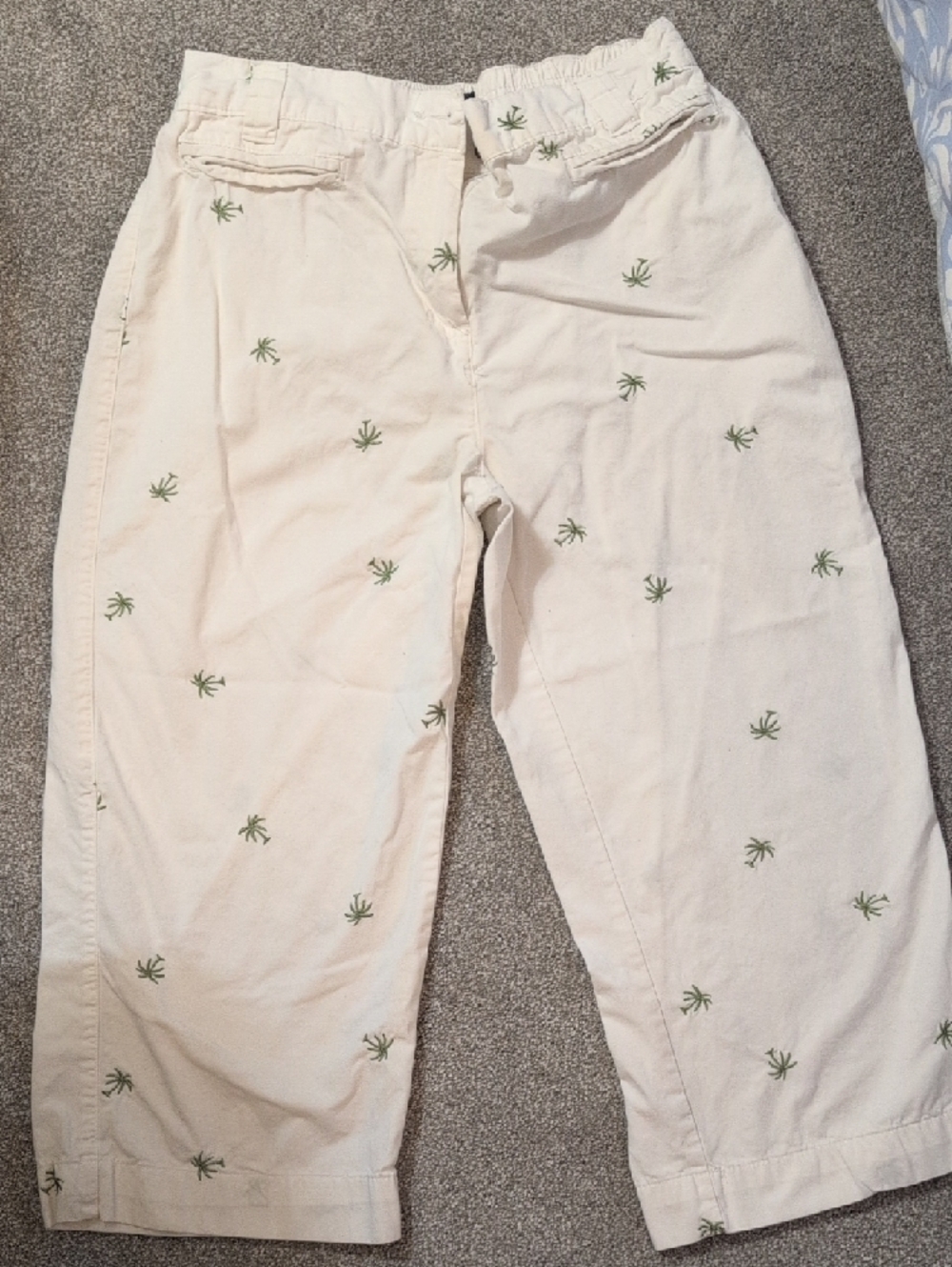 Basic Editions White Capris with Green Palm Accent